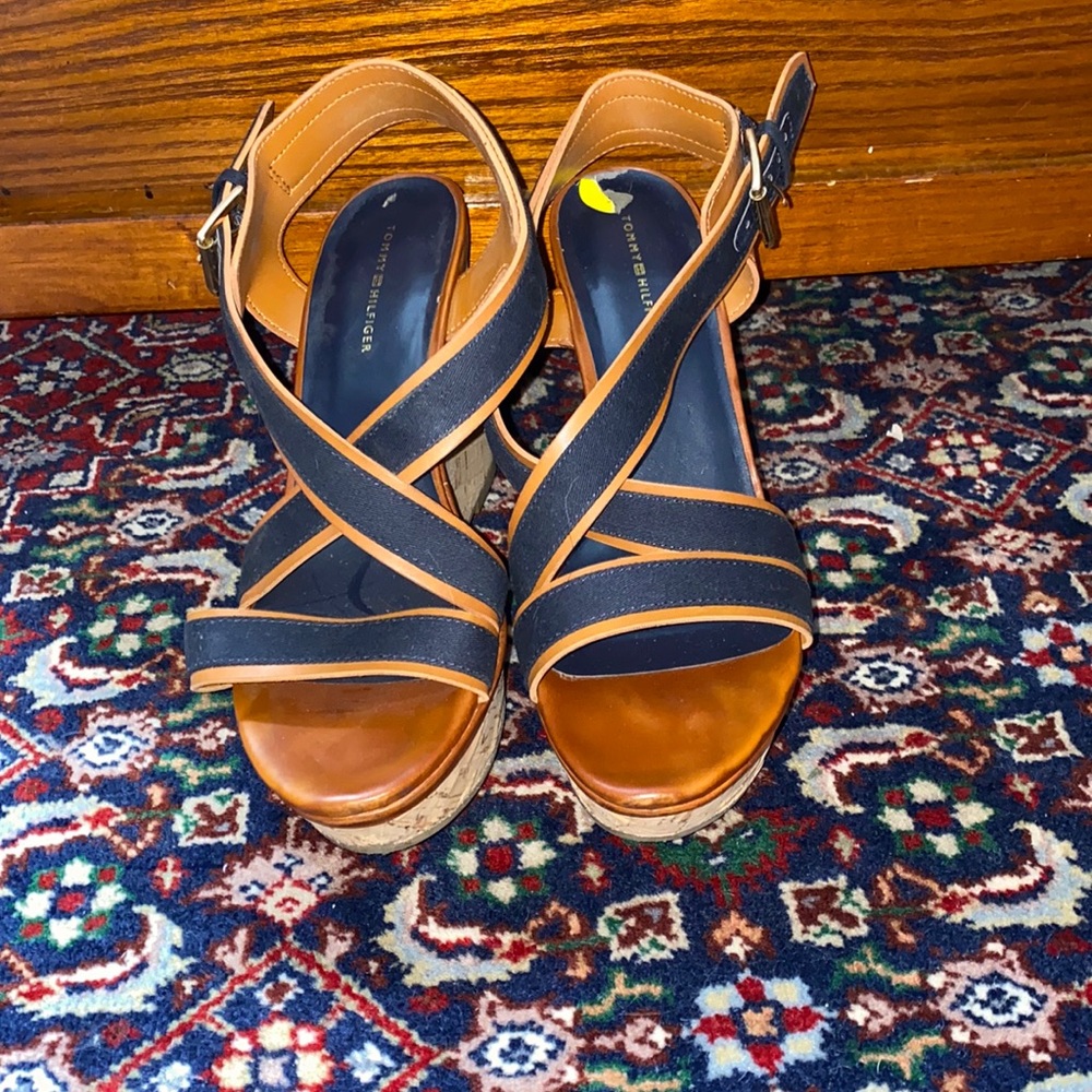 Tommy Hilfiger strappy sandals with platform cork wedge. Size 9
